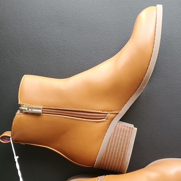 Tommy Hilfiger Block Heel Women's Booties - Picture 5 of 16